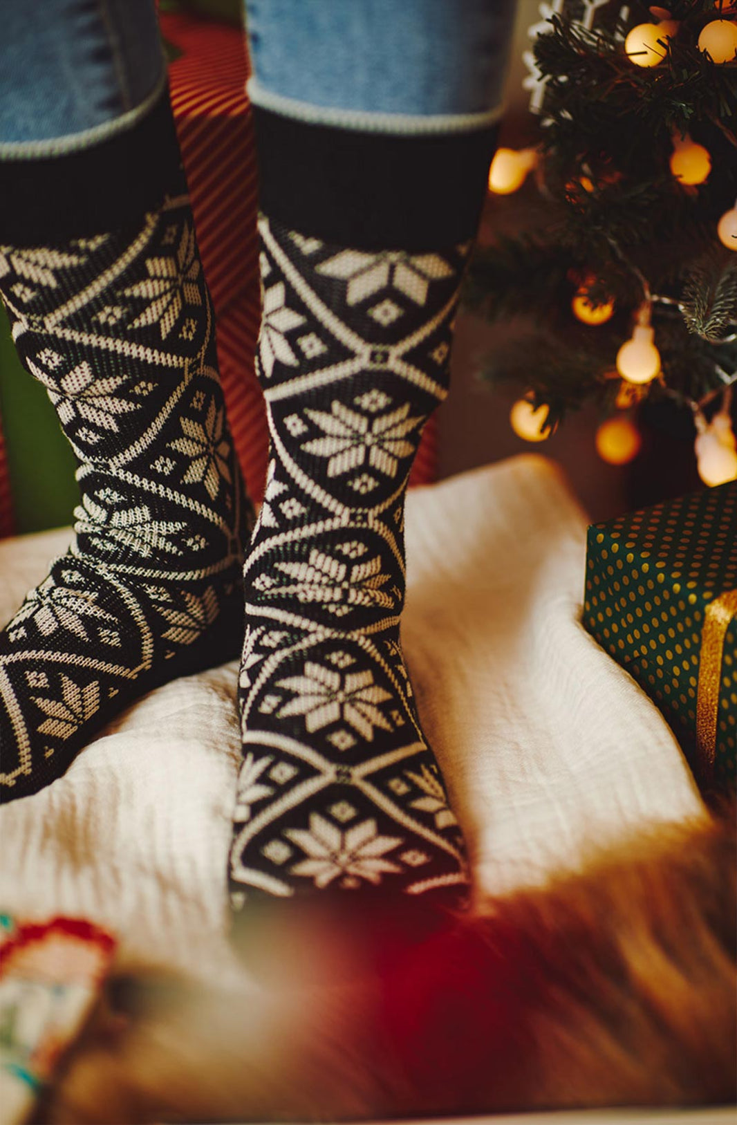 Men's Christmas Nordic Snowflake Crew Socks