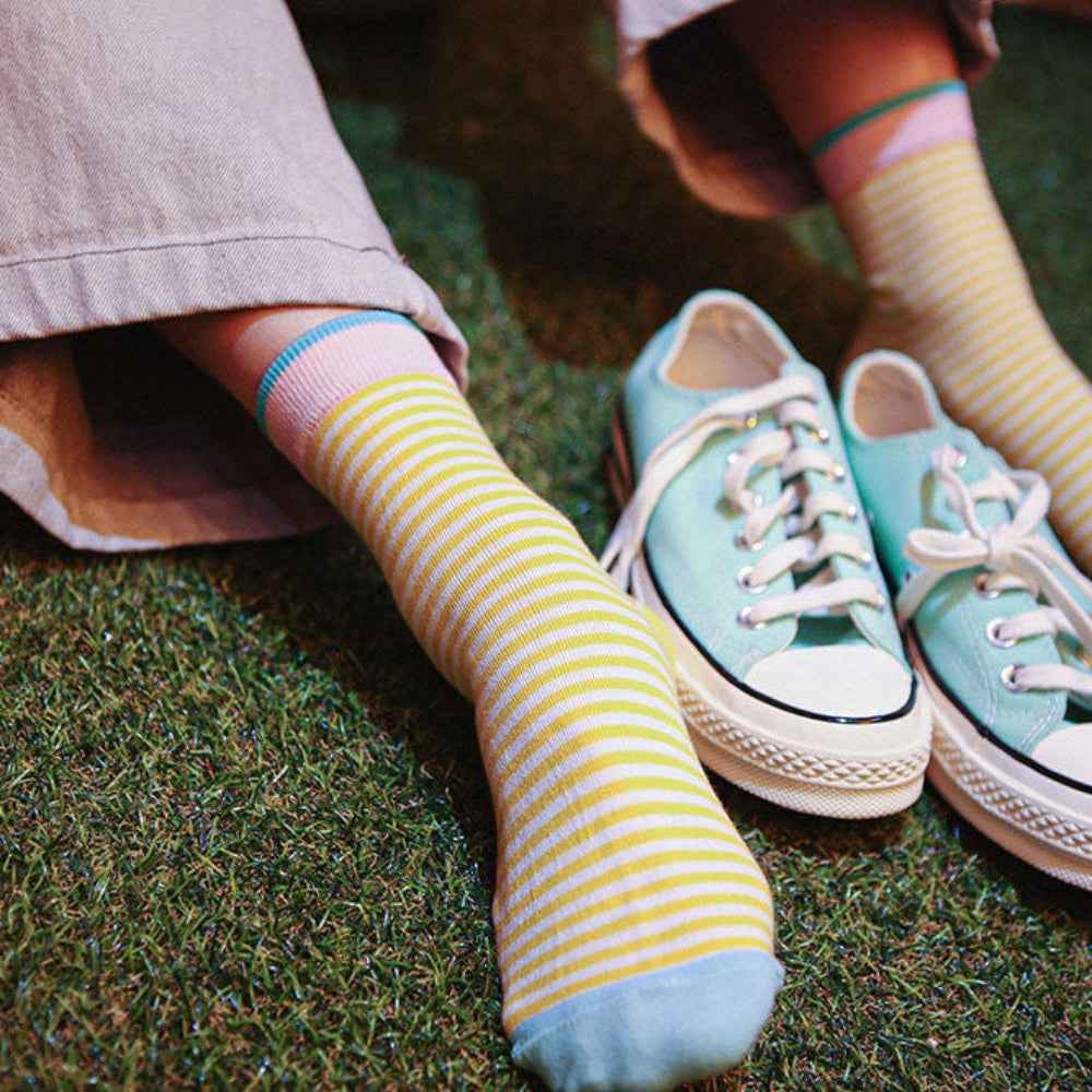 Women's Retro Candy Stripe High-Gauge Knit Daily Cotton Crew Socks