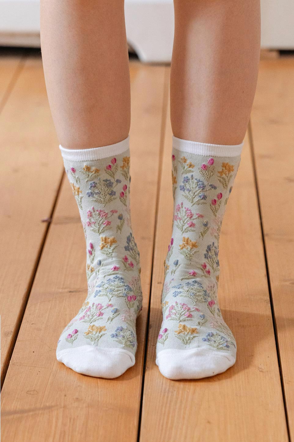 Women's Botanical Floral Patterned Crew Socks-Women's Botanical Floral Patterned Crew Socks